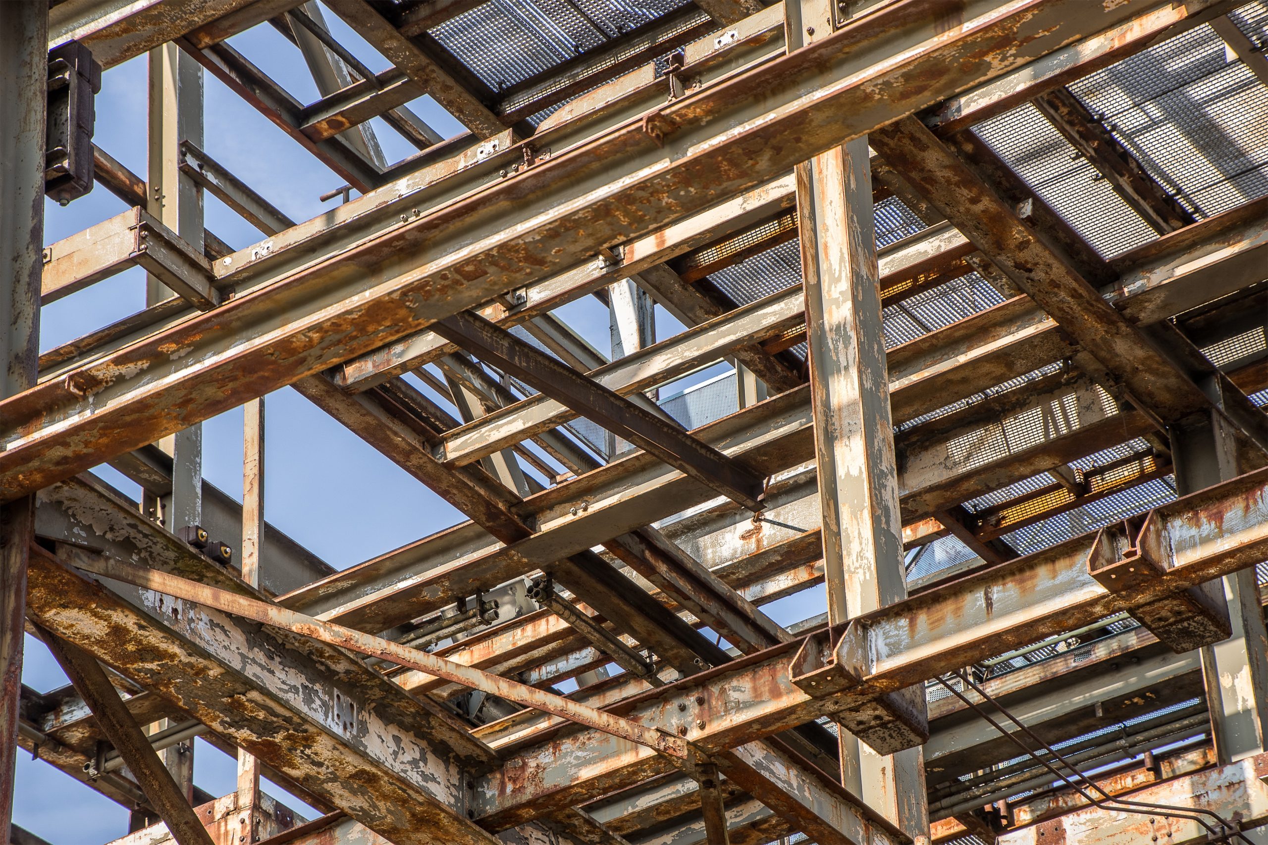 What is a steel structure support system 
